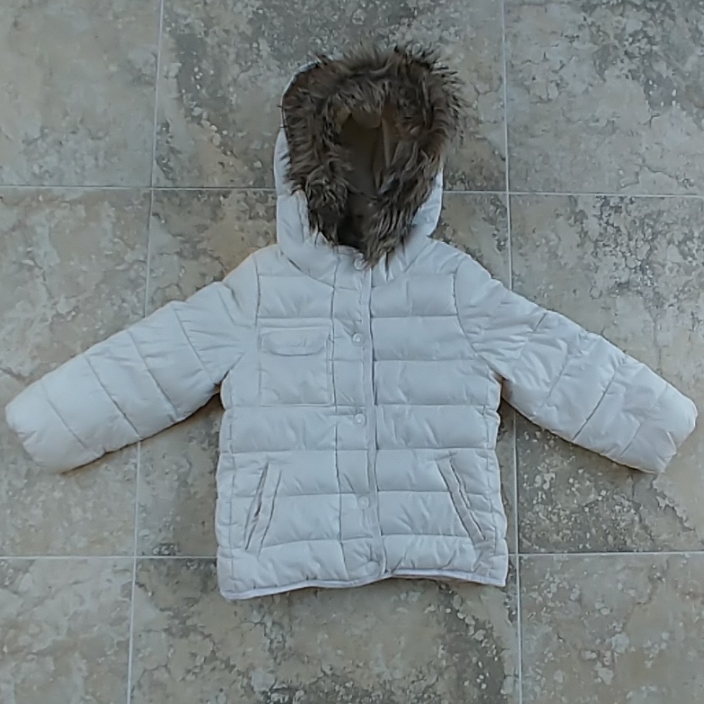 Baby Gap white puffer jacket size 4